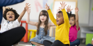 La commune qui poursuit l’activité d’un centre aéré doit reprendre les salariés