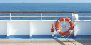 Responsabilité d’une association de tourisme : le croisiériste tombe du lit !