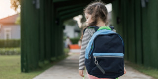 Pensions alimentaires pour mineurs en garde alternée : la non-déductibilité est constitutionnelle